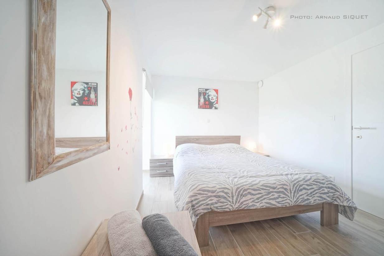 Gite Familial Ferme Des Aujes Falaen Onhaye Exterior photo